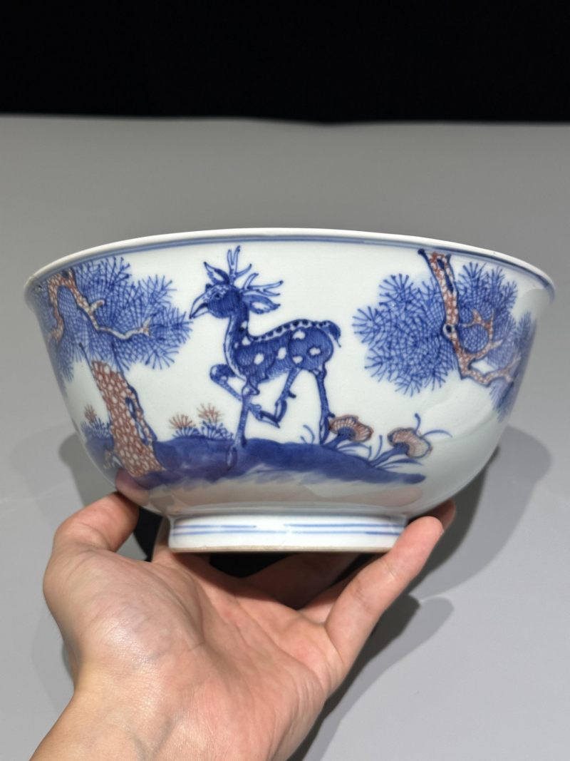    清乾隆 青花釉里红松鹿延年大碗 - 图7
