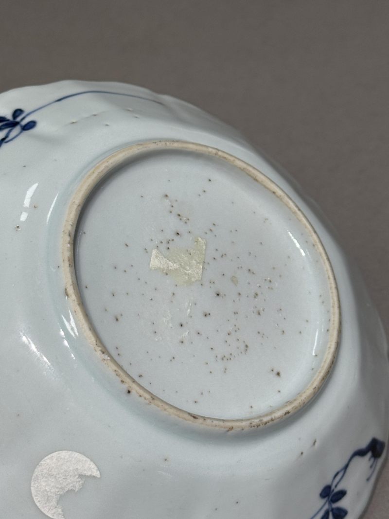    清康熙 青花山水鹤纹花口杯、碟 （一组两件） - 图14