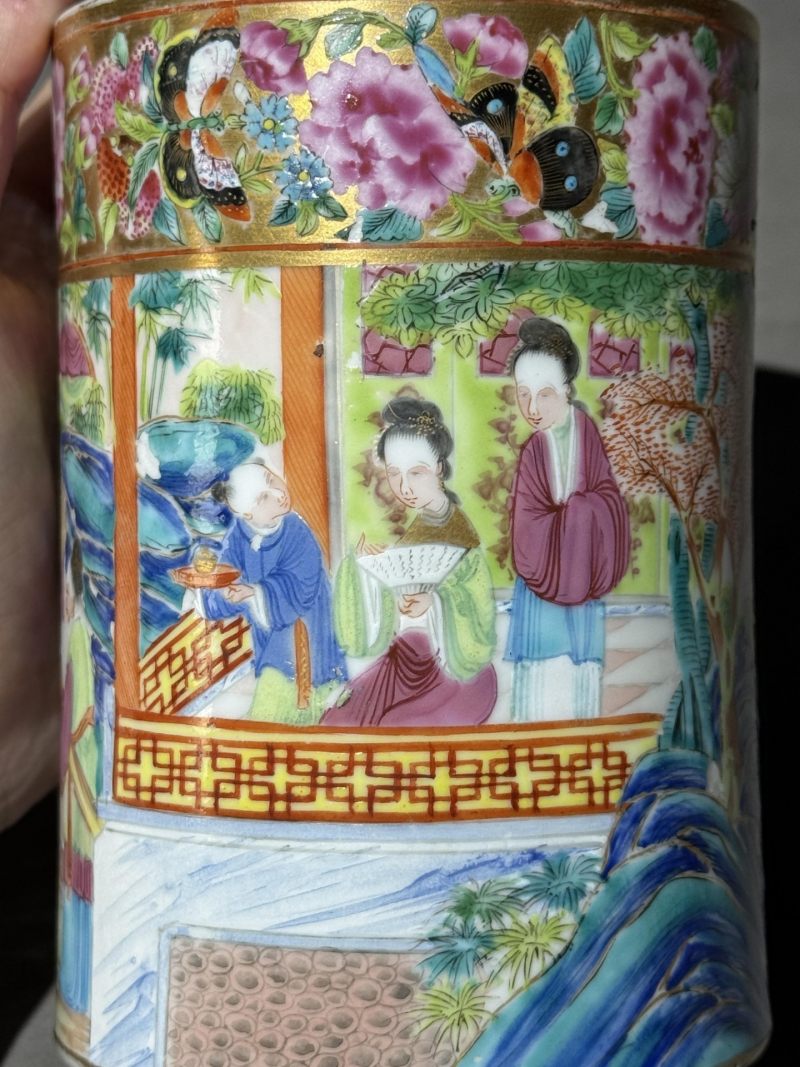    清晚期 广彩‘仕女对弈图’笔筒 - 图8