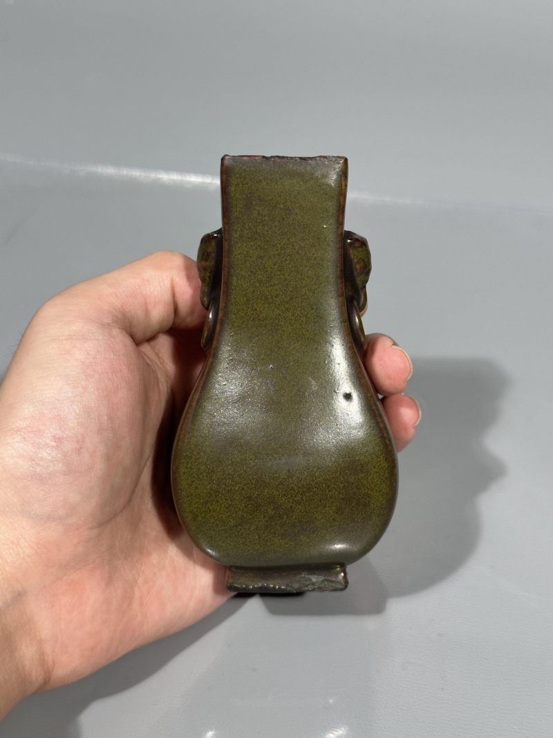    清雍正 茶叶末釉铺首耳小方瓶 - 图4