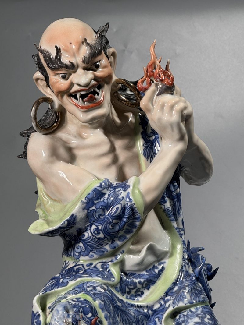    七十年代 青花加彩十八罗汉人物瓷塑 - 图6