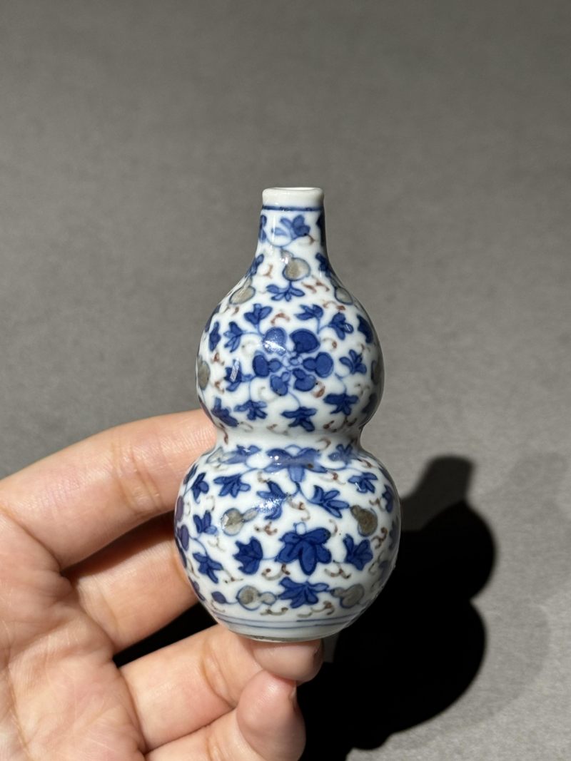    清晚期 青花釉里红瓜瓞绵绵鼻烟壶 - 图2
