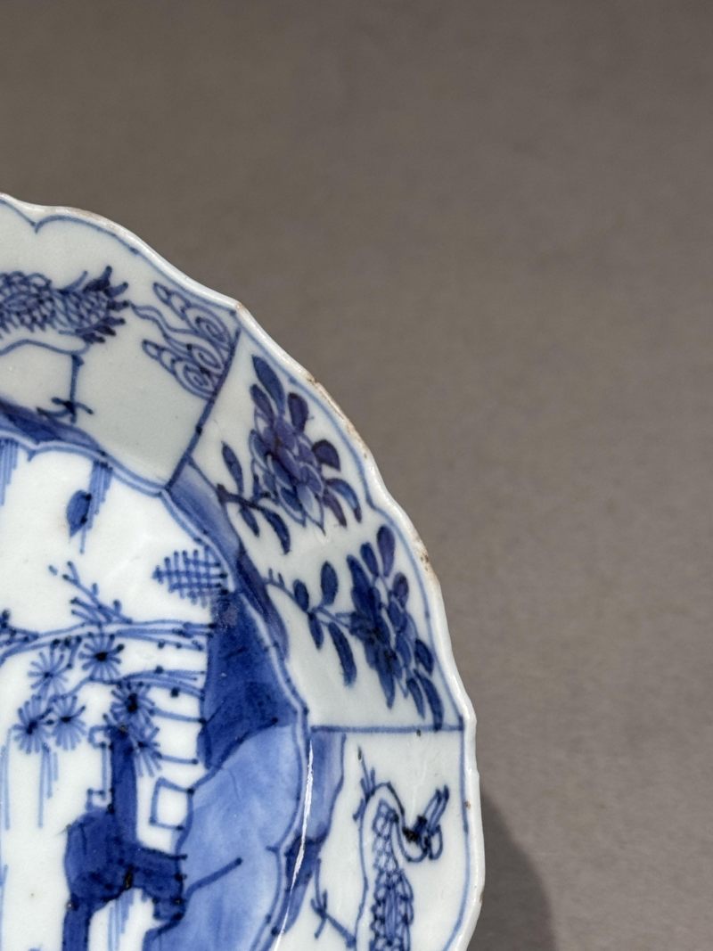    清康熙 青花山水鹤纹花口杯、碟 （一组两件） - 图17