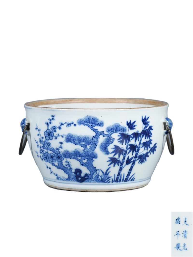    清光绪 青花岁寒三友纹兽耳粥罐 - 图1
