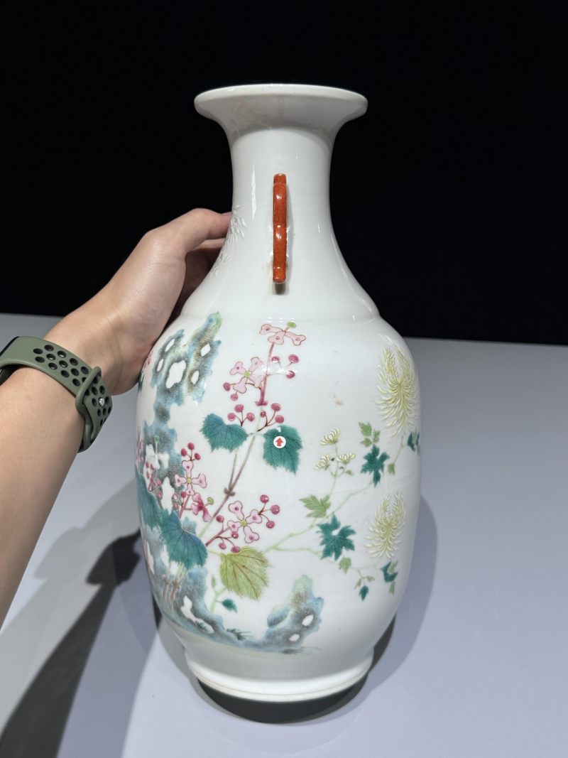    清宣统 粉彩花卉纹双耳瓶 - 图3