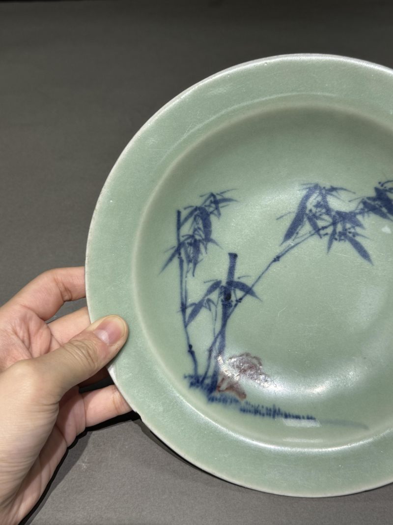    清乾隆 豆青釉青花釉里红竹芝纹盘 - 图4