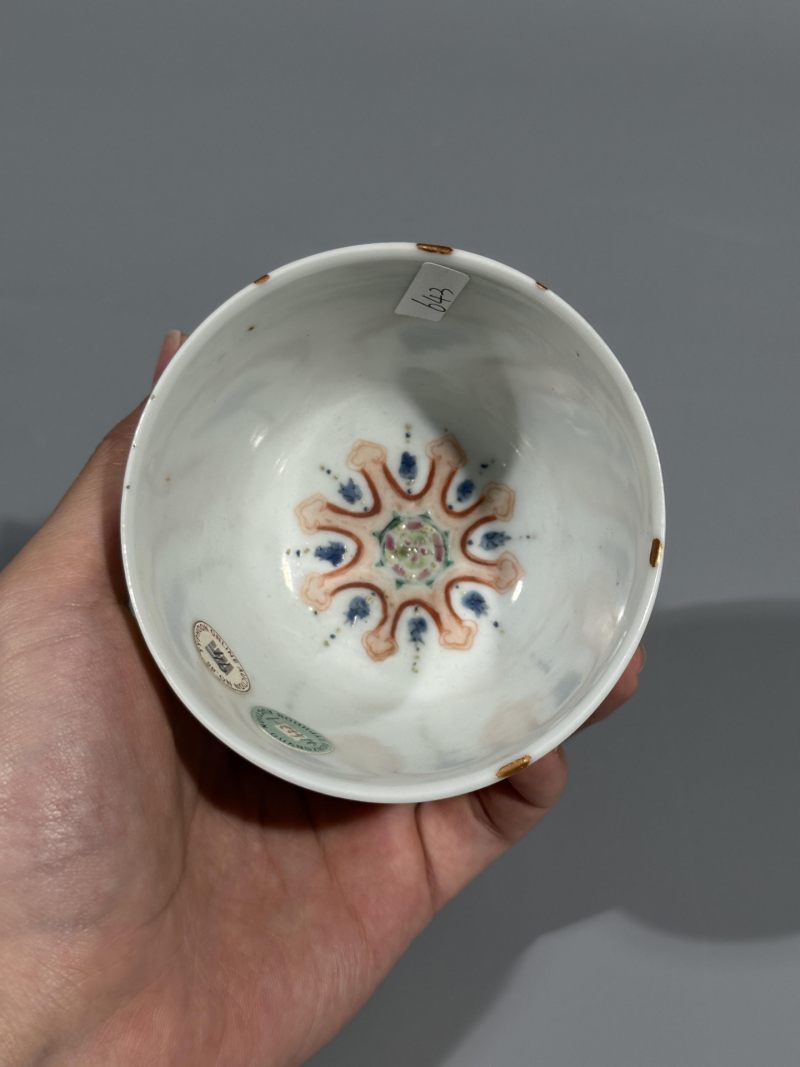    民国 黄地轧道粉彩开光山水纹杯 - 图6