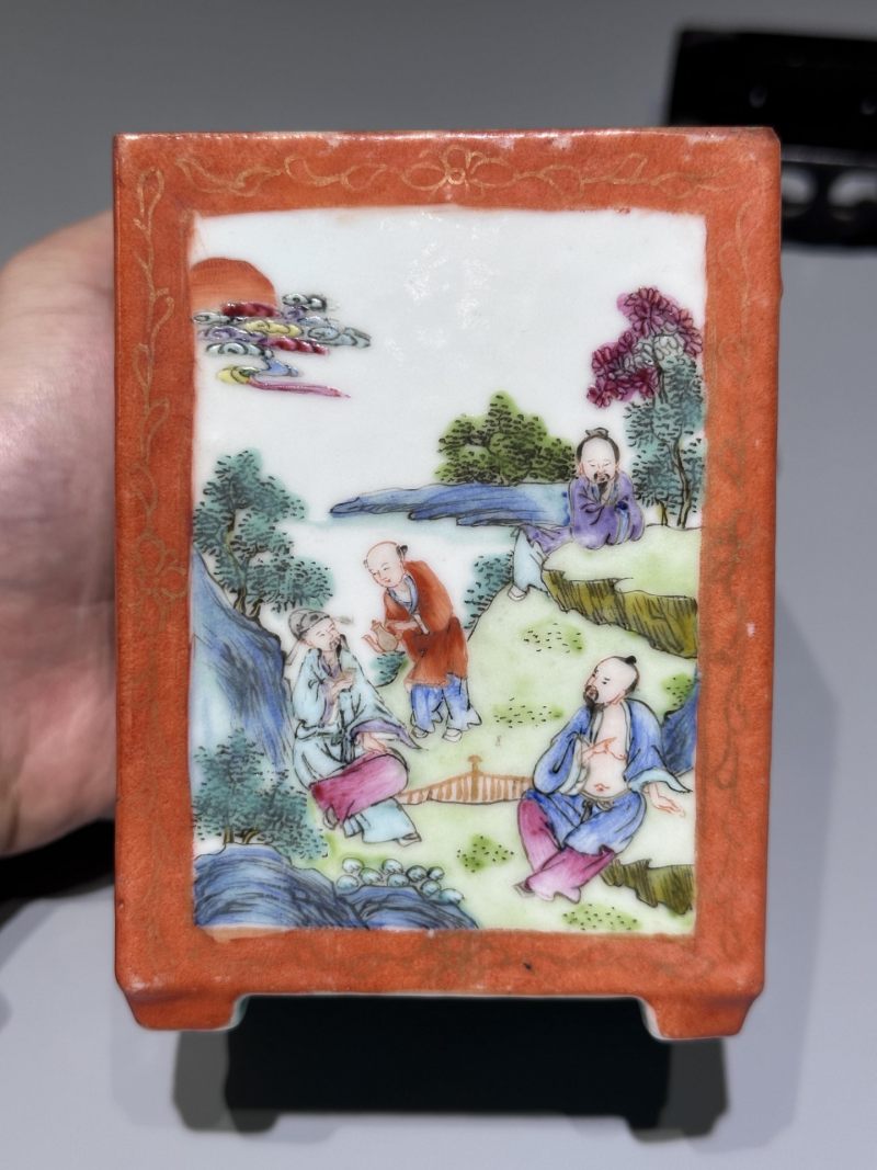   清嘉庆 粉彩神仙人物纹笔筒 - 图9