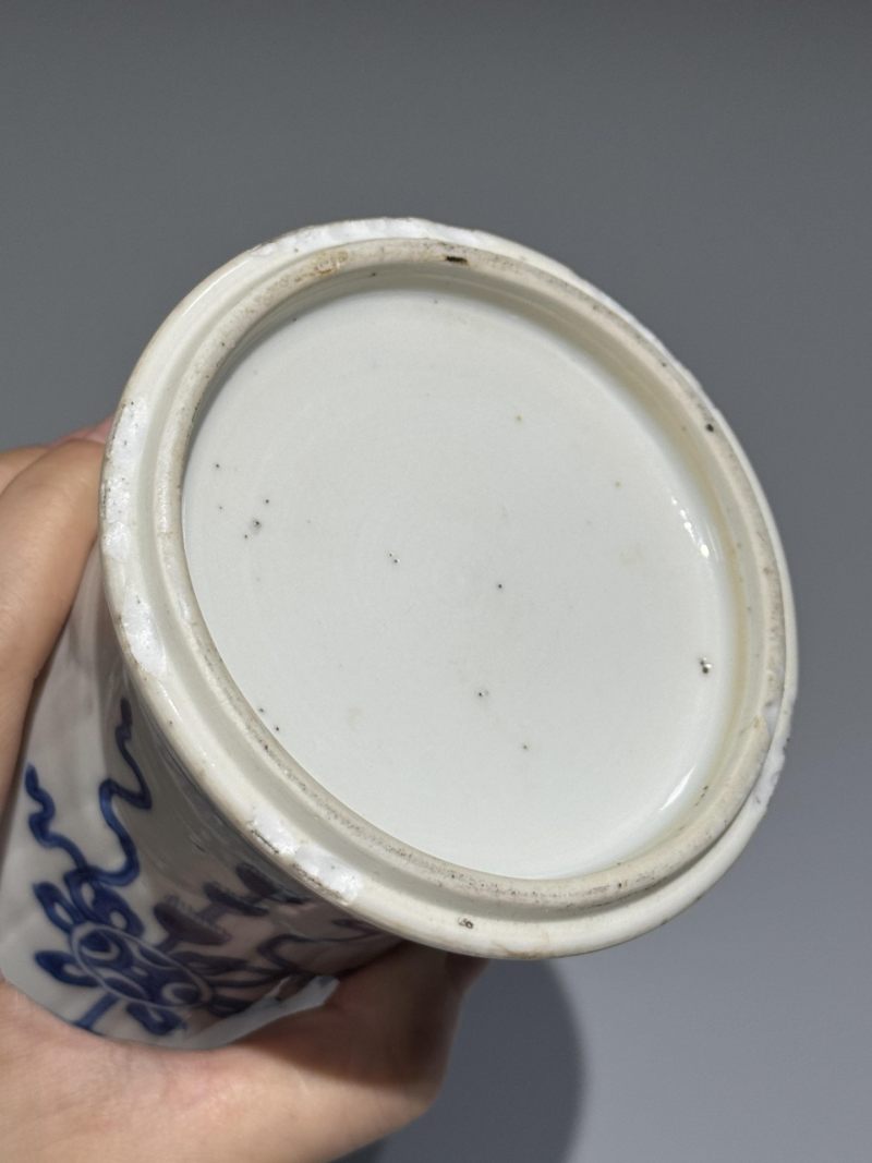    清康熙 青花花卉纹瓜棱瓶 带木盖 - 图11