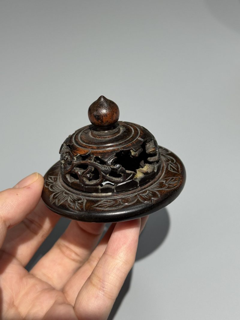    清康熙 青花花卉纹瓜棱瓶 带木盖 - 图13