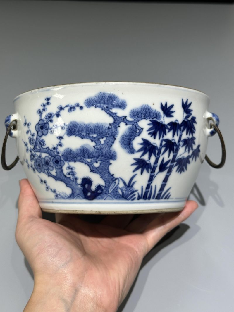    清光绪 青花岁寒三友纹兽耳粥罐 - 图7