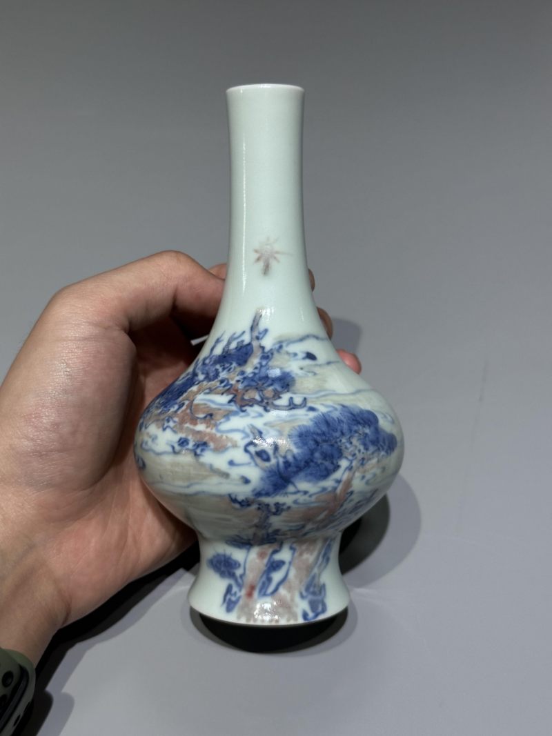   清晚期 青花釉里红山水松石纹荸荠瓶 - 图6