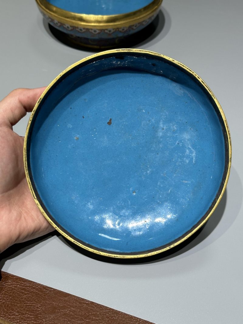    清中期 铜胎珐琅蝶恋花纹捧盒 - 图7