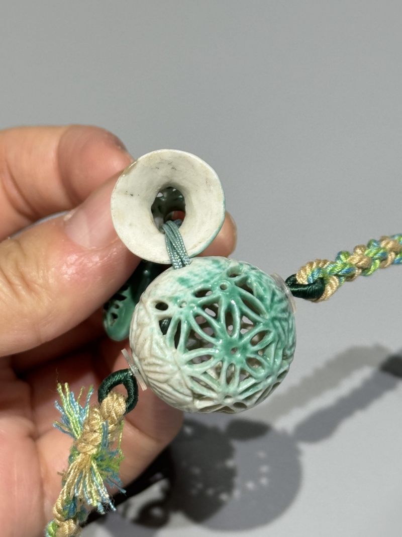    清晚期 吹绿釉镂空挂件 - 图7