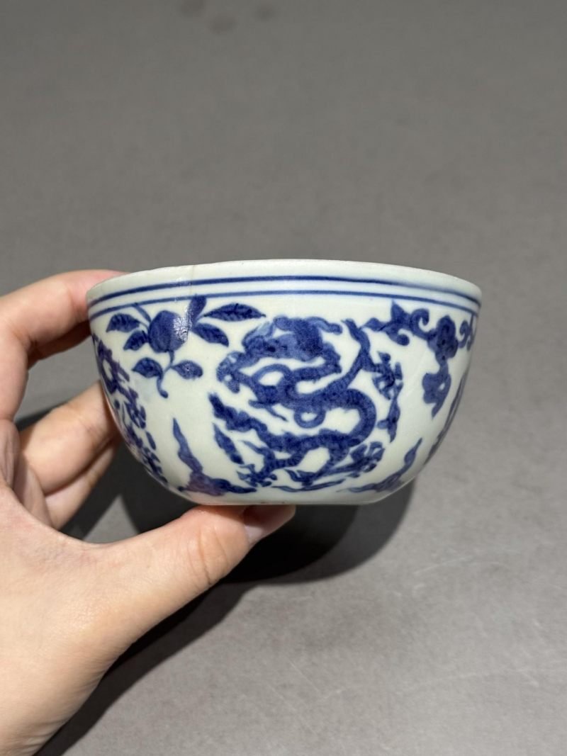    明嘉靖 青花团龙寿字纹碗 - 图6