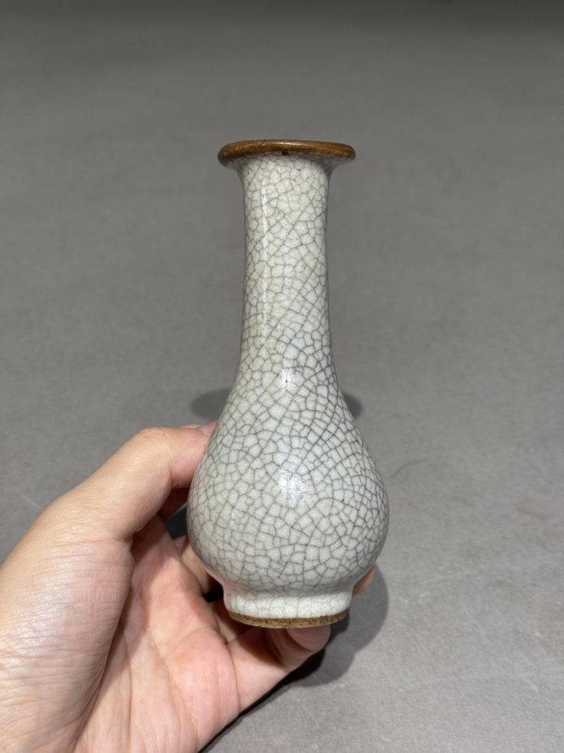    清早期 哥釉瓶、哥釉四方水盂一组两件 - 图3