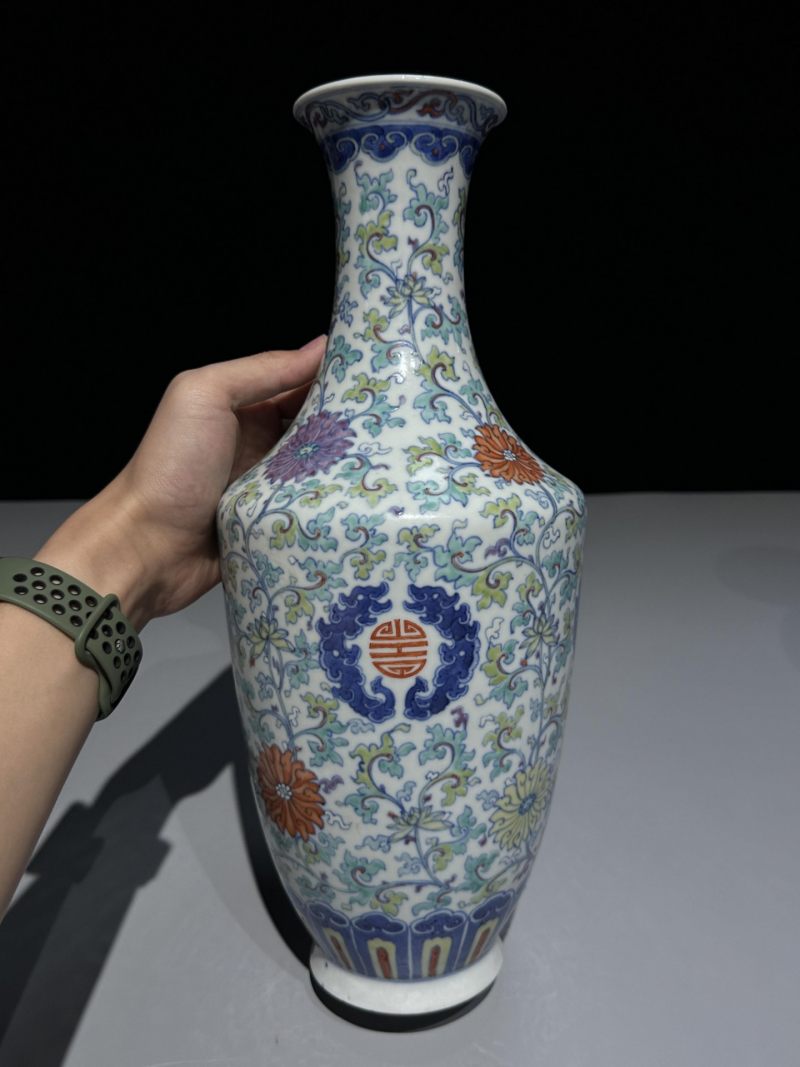    清晚期 斗彩花卉纹瓶一对 - 图3
