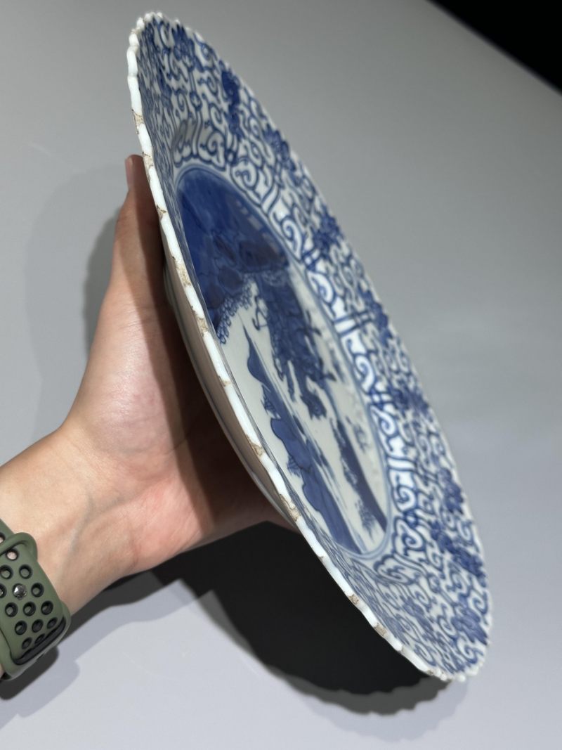    清康熙 青花人物图花口盘一对 - 图21