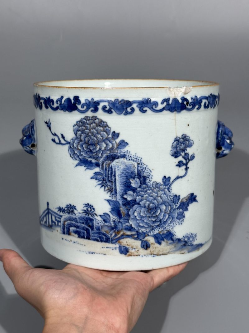    清乾隆 青花描金牡丹纹兽耳笔海 - 图4