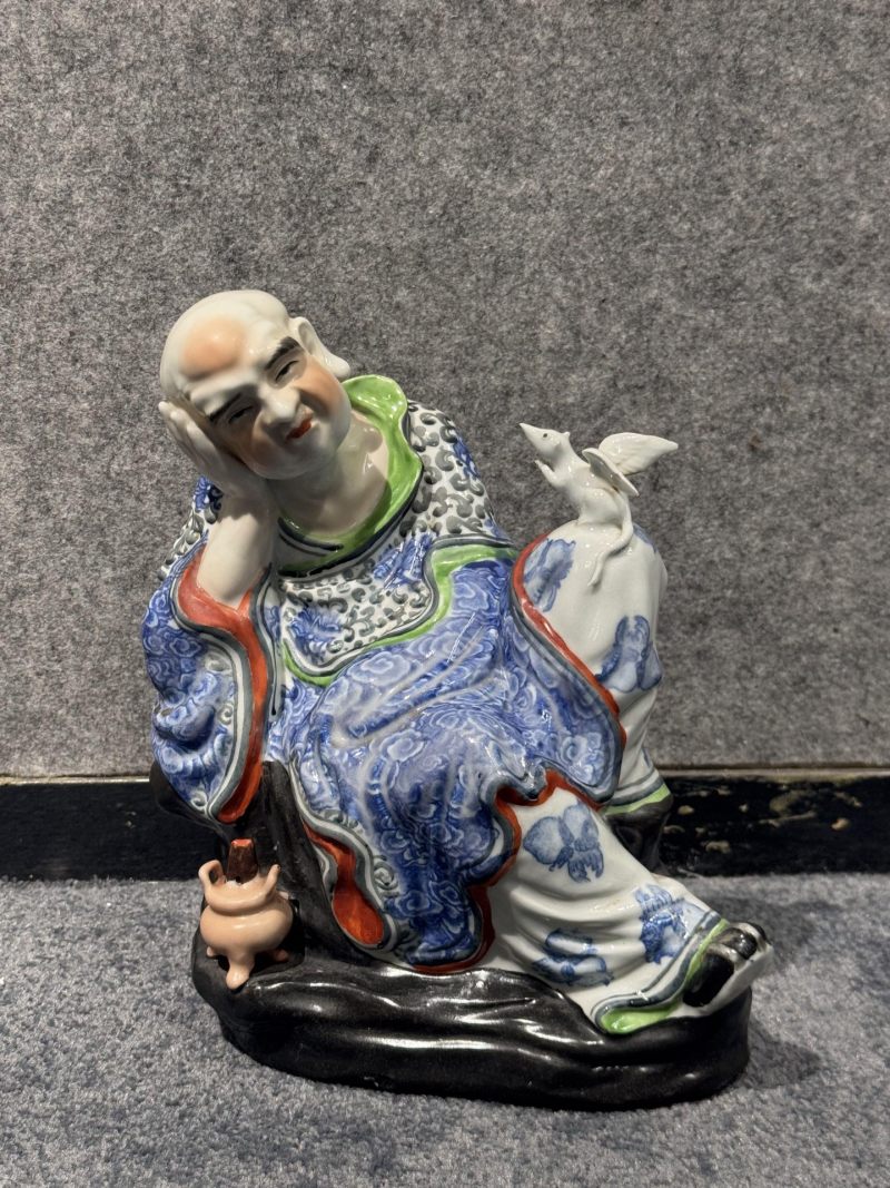    七十年代 青花加彩十八罗汉人物瓷塑 - 图22