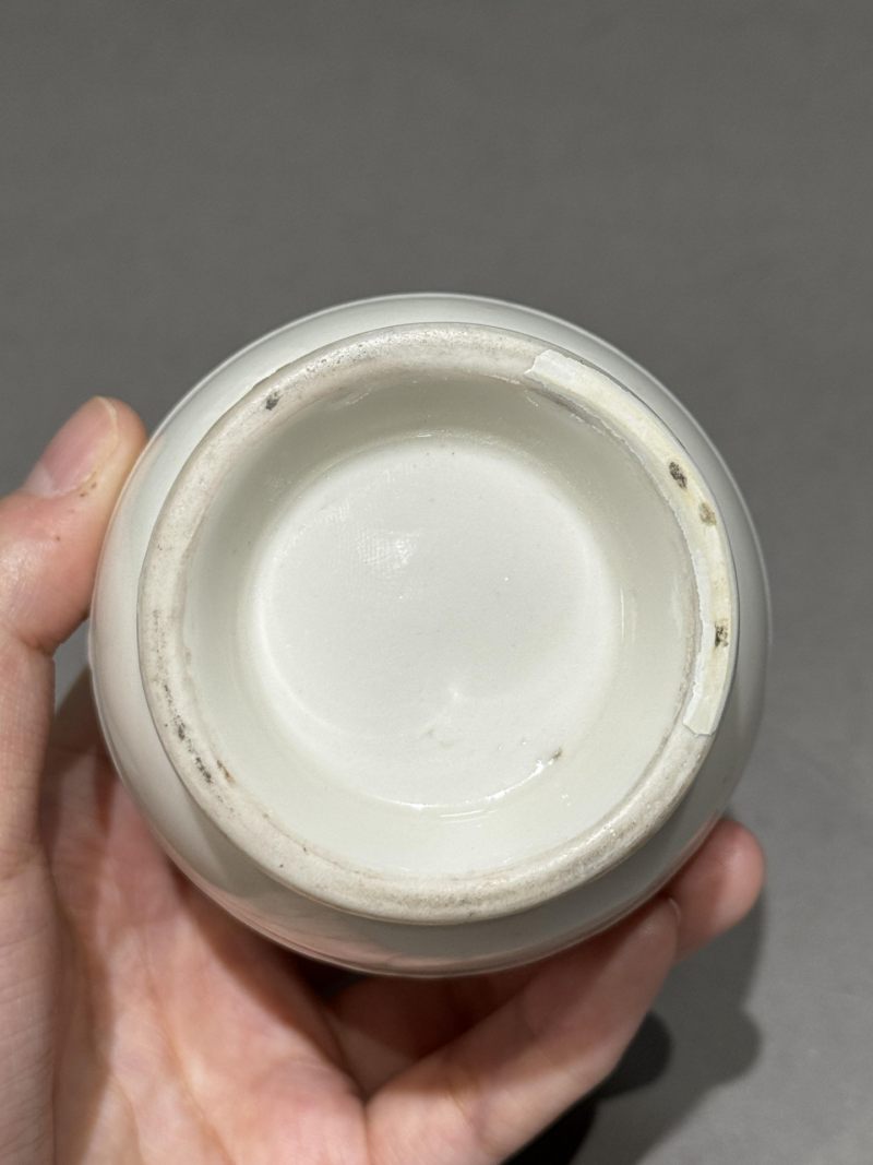    清早期 德化窑回纹如意耳活环长颈瓶 - 图9