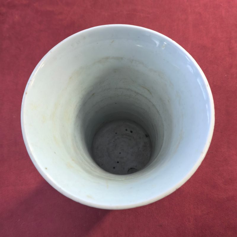 明晚期 青花竹菊燕蝶图笔筒 - 图5