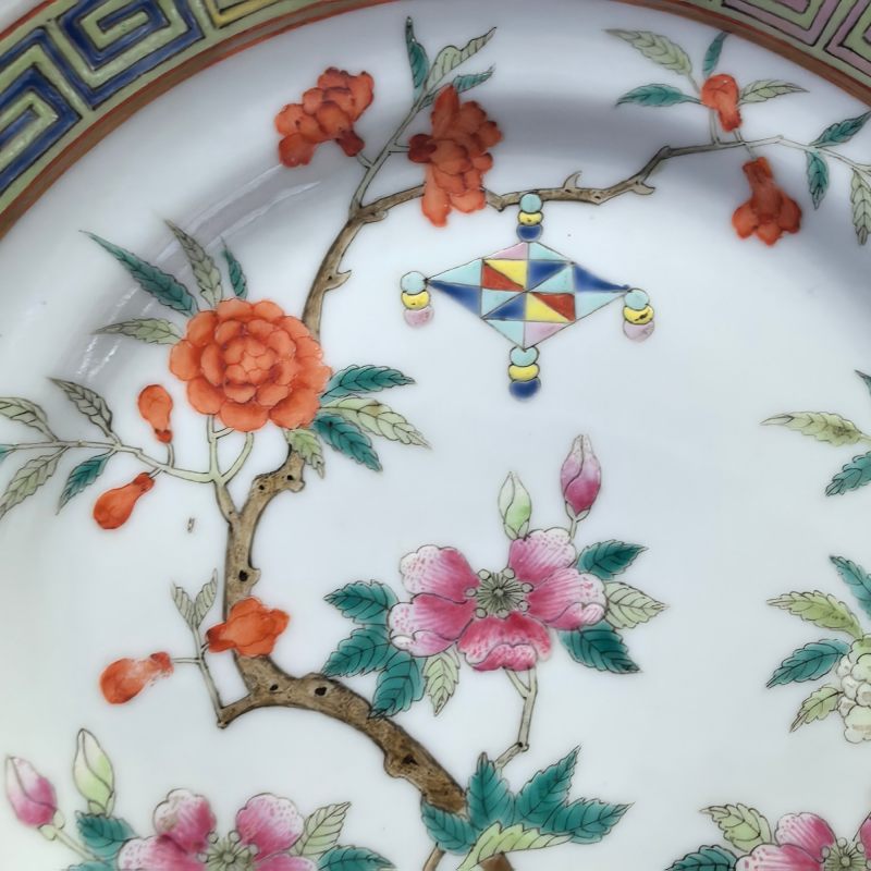 清晚期 粉彩花卉纹盘 - 图5