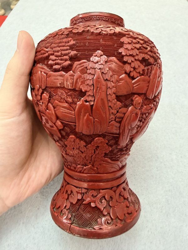 SF700 剔红人物梅瓶 - 图3