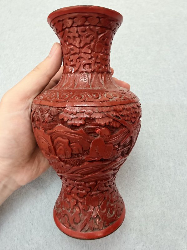 SF701 剔红人物长颈瓶 - 图4