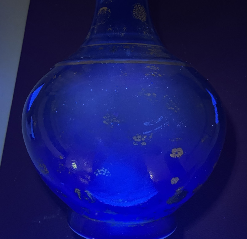 清光绪 霁蓝描金皮球花纹玉堂春瓶 - 图17