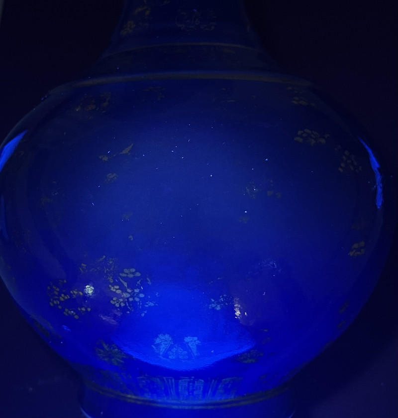 清光绪 霁蓝描金皮球花纹玉堂春瓶 - 图19