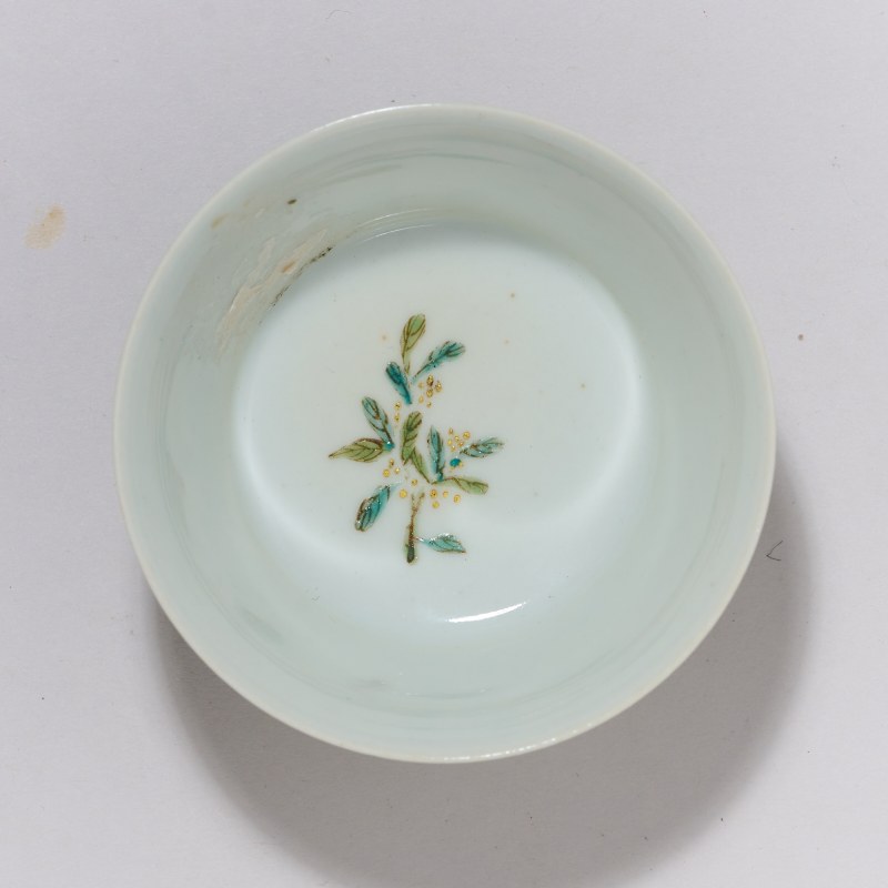 清 粉彩花卉纹马蹄杯 - 图4