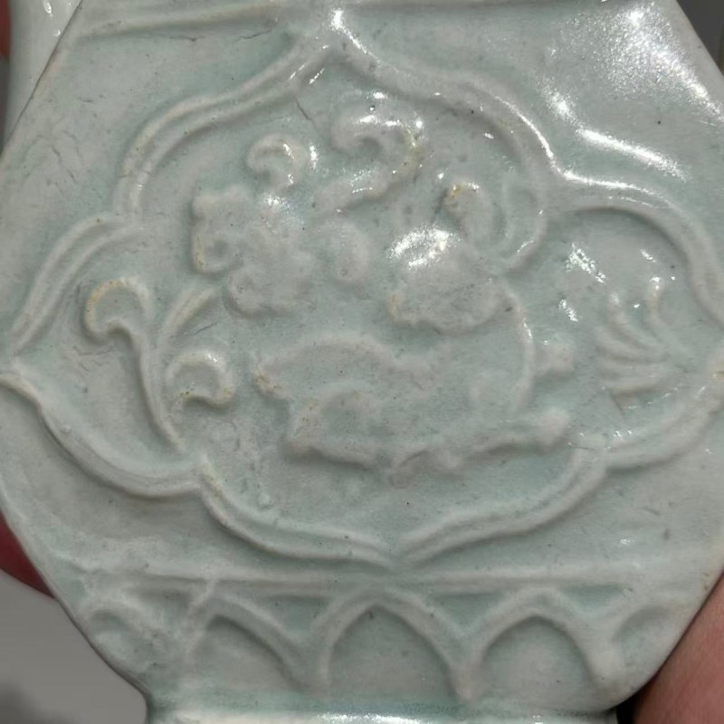 明代 卵白釉印花执壶 - 图5