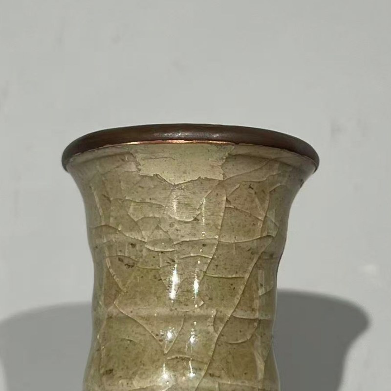 明代 龙泉窑青釉辅首弦纹瓶一对 - 图5