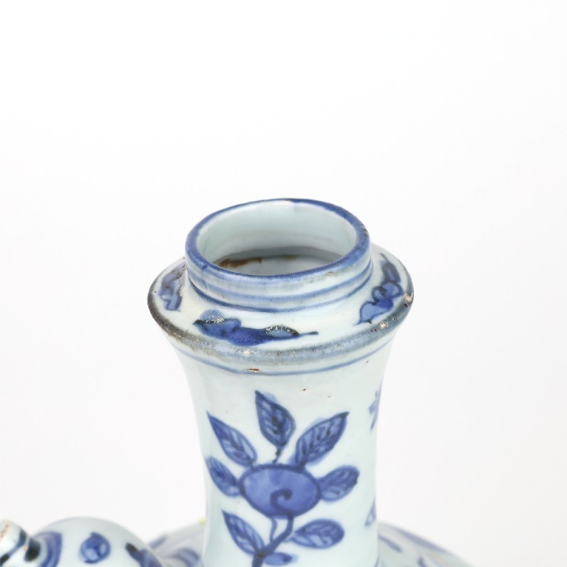 明万历 青花缠枝莲纹军持 - 图4
