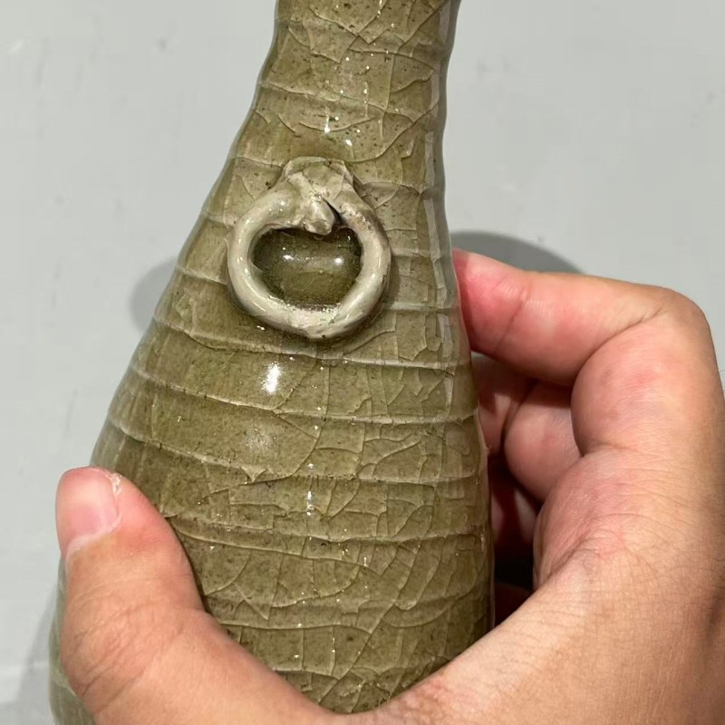 明代 龙泉窑青釉辅首弦纹瓶一对 - 图9
