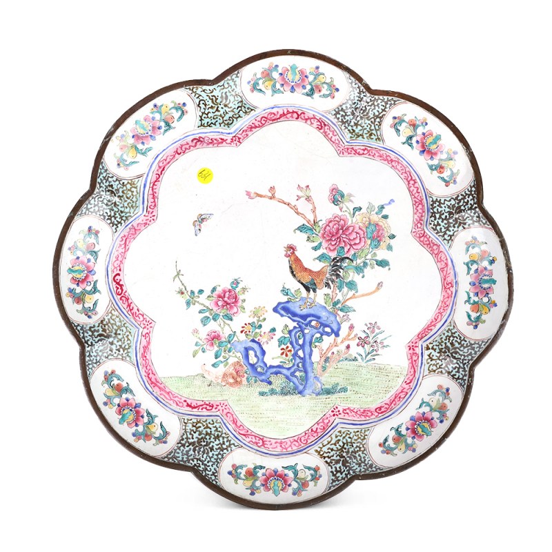 清乾隆 铜胎画珐琅功名富贵花瓣形盘 - 图1