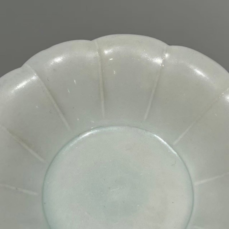 明代 湖田窑青白釉花口碟一对 - 图5