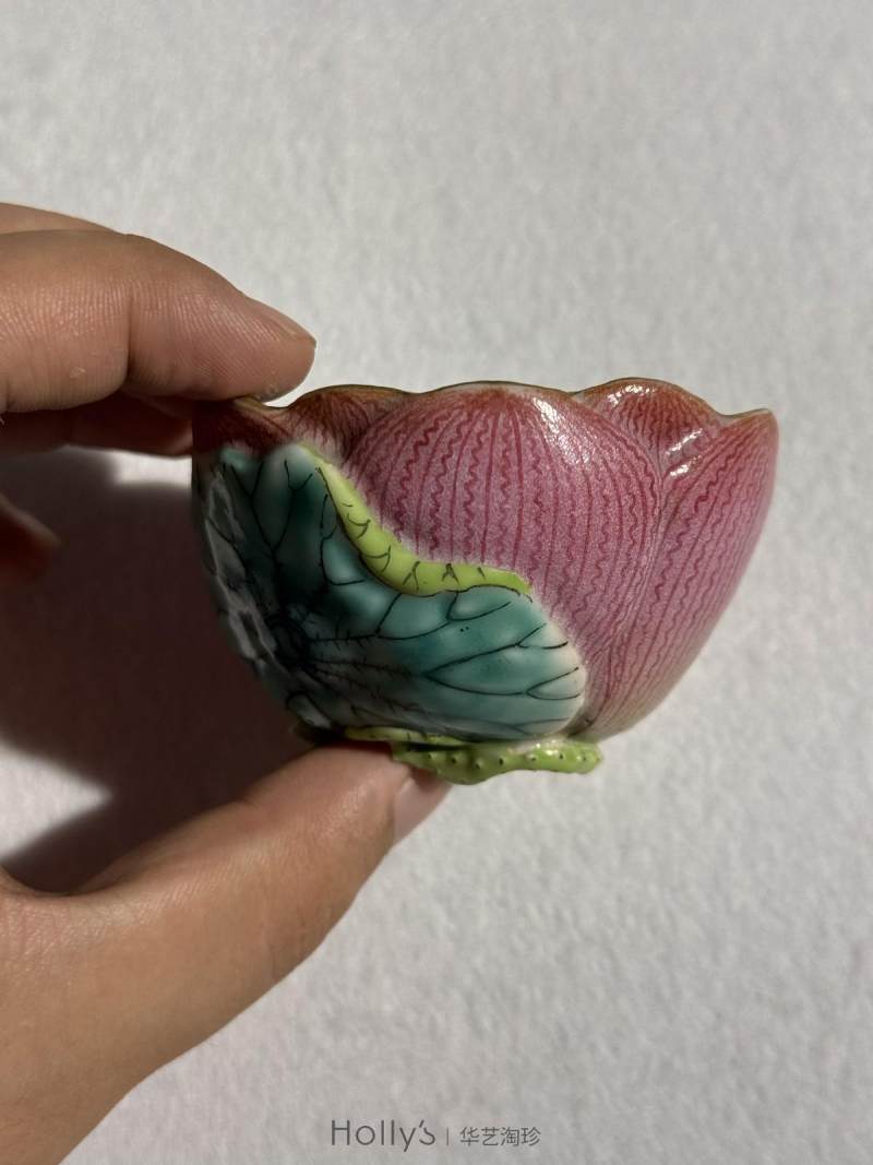 清乾隆 粉彩荷花形象生瓷杯 - 图17