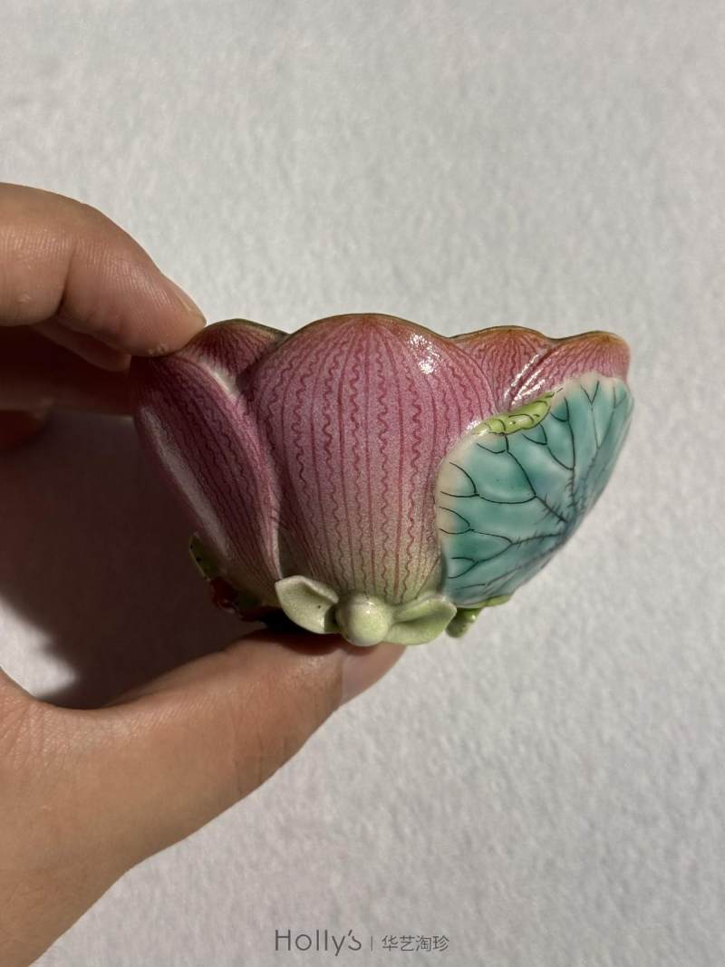 清乾隆 粉彩荷花形象生瓷杯 - 图23