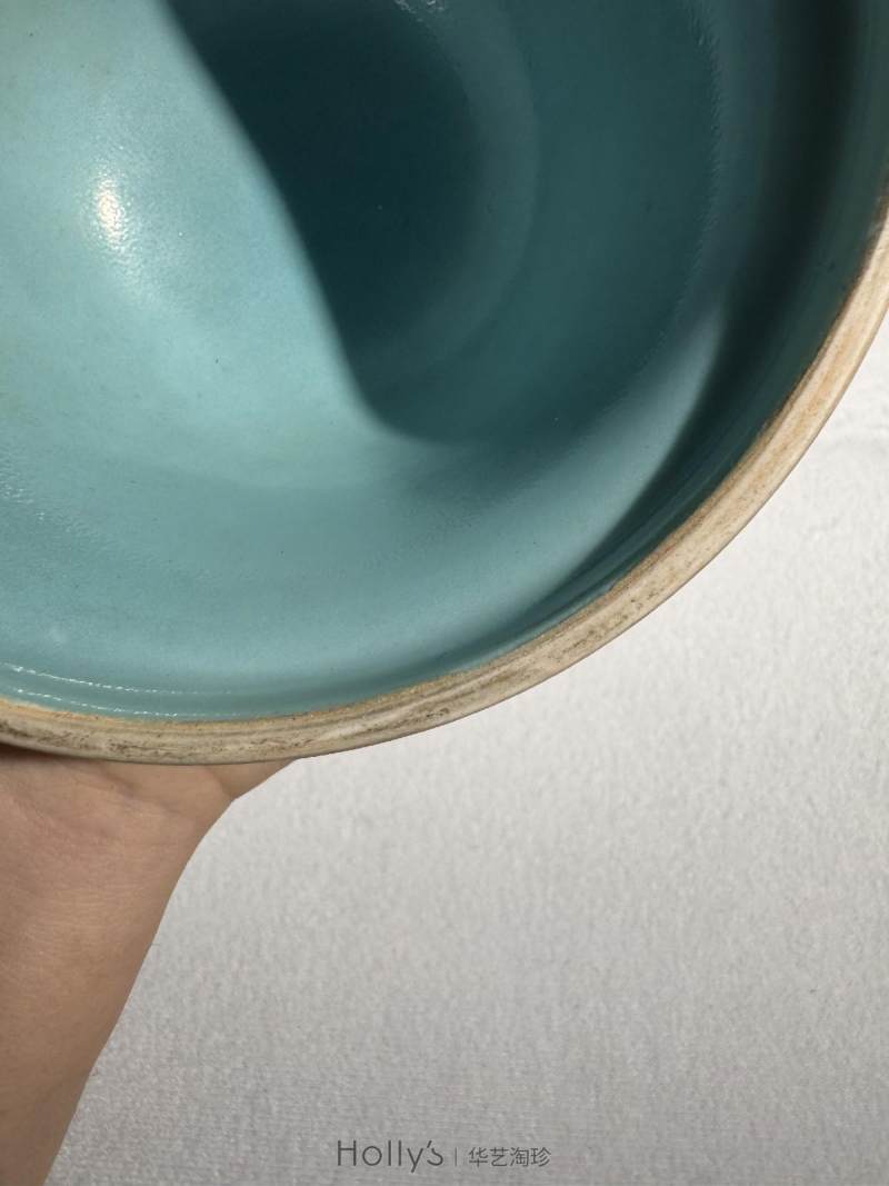清乾隆 珊瑚红地洋彩八吉祥纹花觚 - 图32