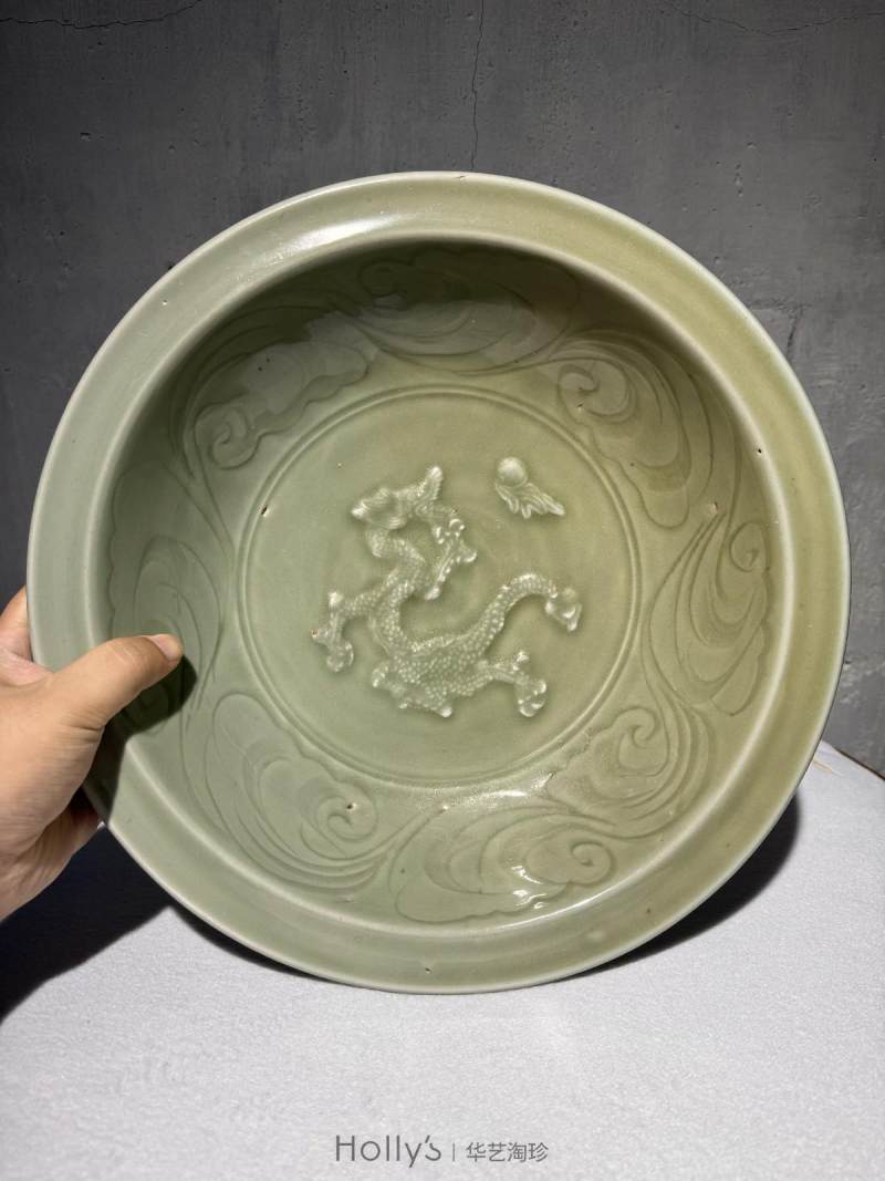 元 龙泉窑塑雕龙纹折沿盘 - 图11