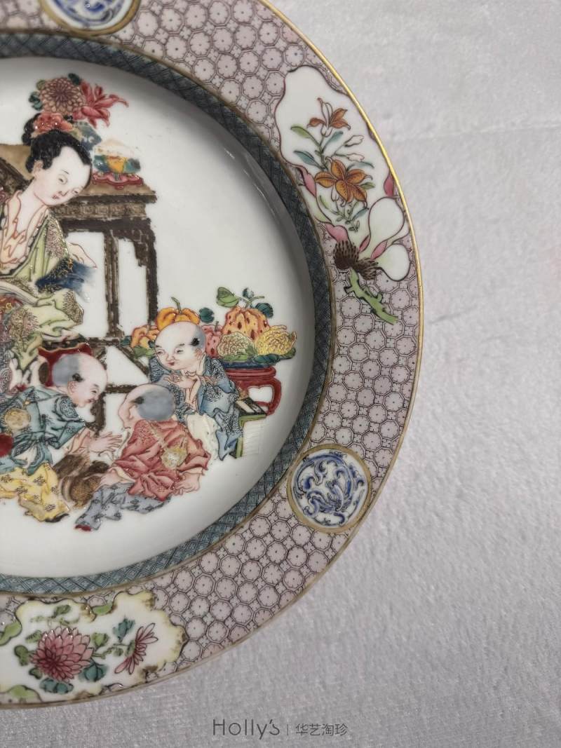 清雍正 广珐琅画仕女婴戏猜拳图折腰盘（唐金堂绘） - 图24