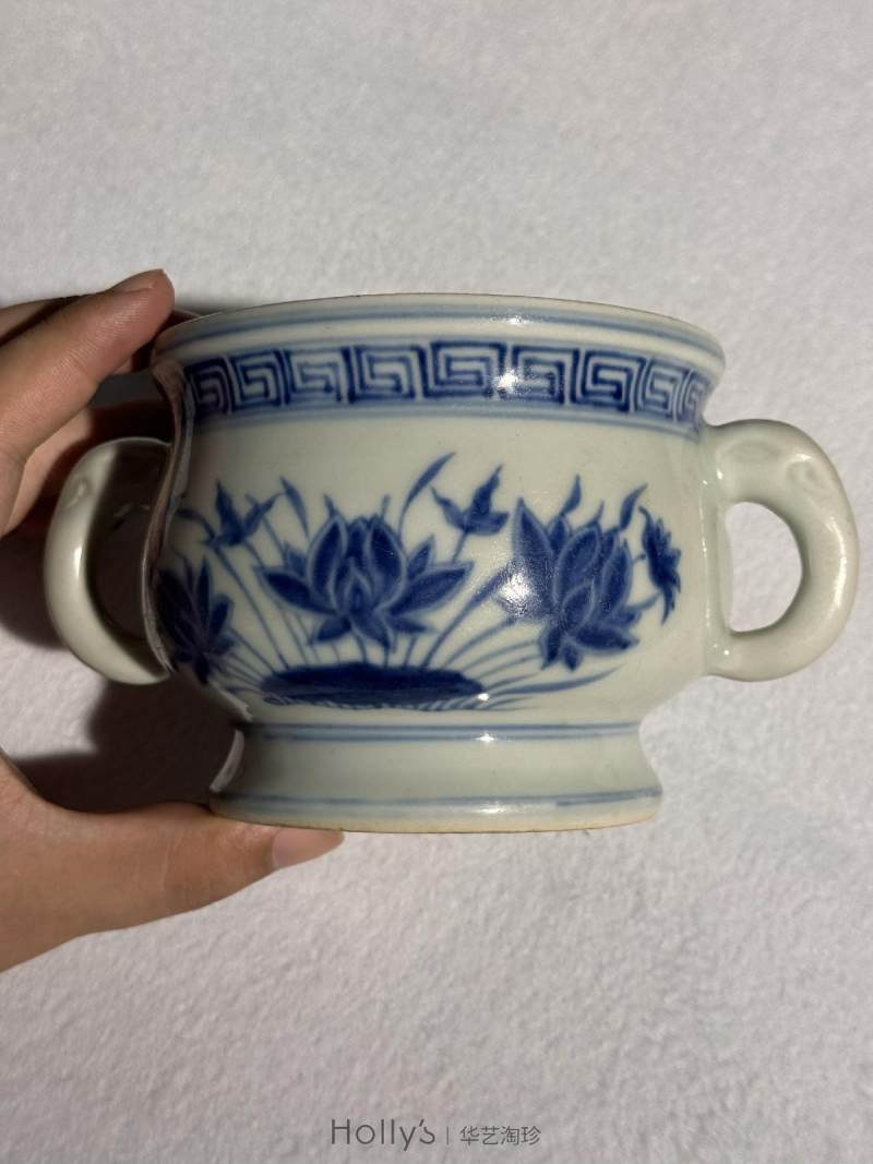 明成化 青花荷花纹象耳炉 - 图13