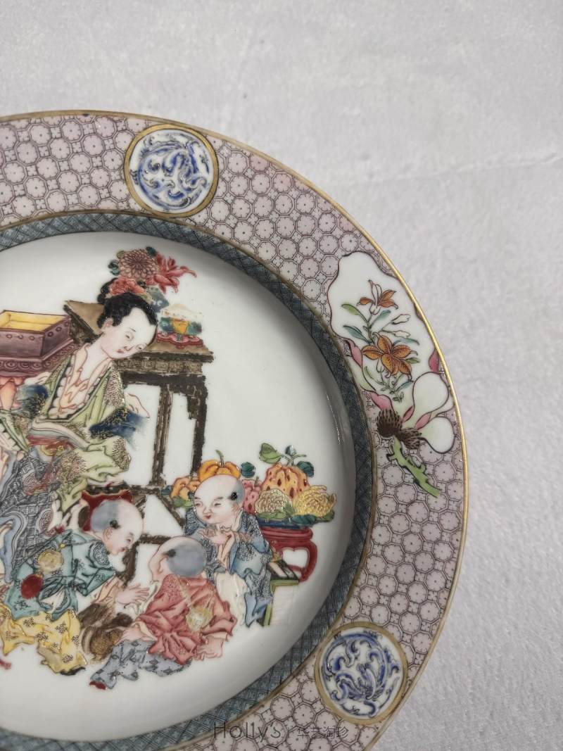 清雍正 广珐琅画仕女婴戏猜拳图折腰盘（唐金堂绘） - 图25