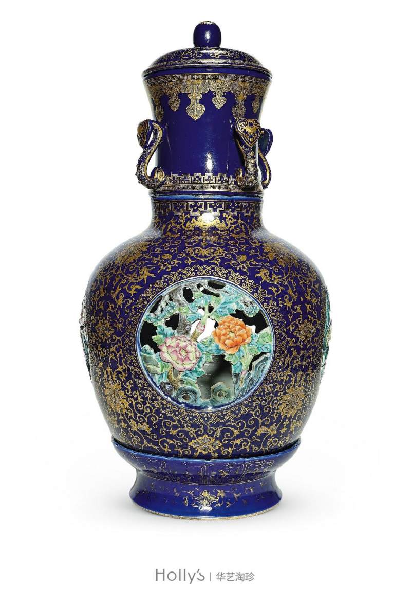 清乾隆 蓝地描金开光镂雕粉彩四季花卉套瓶 - 图47