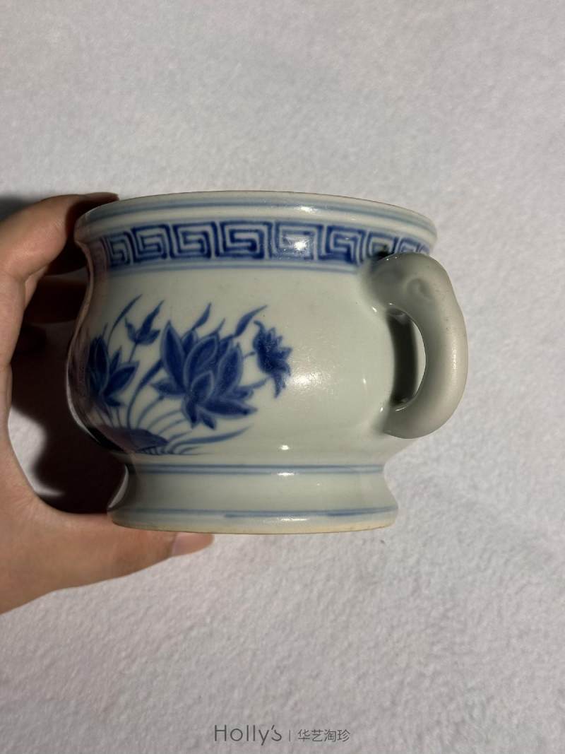 明成化 青花荷花纹象耳炉 - 图15
