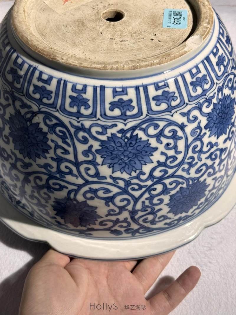 明嘉靖 青花缠枝莲纹花口盆 - 图10