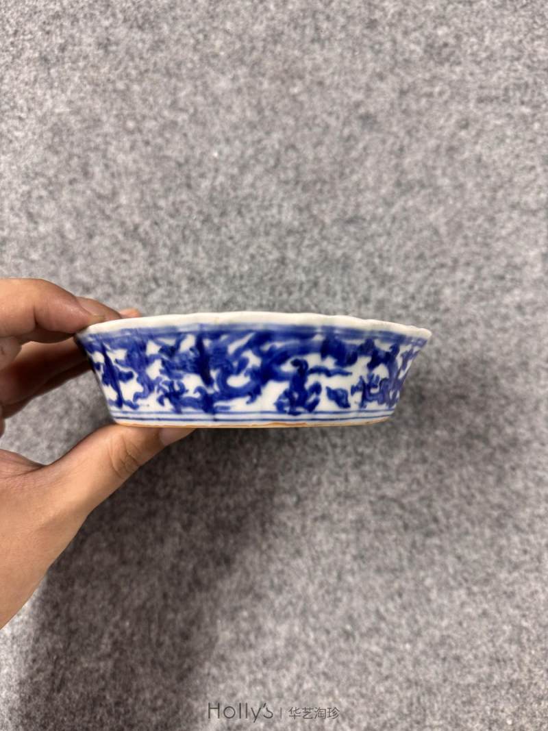 明嘉靖 青花双凤云鹤海棠洗 （一对） - 图26