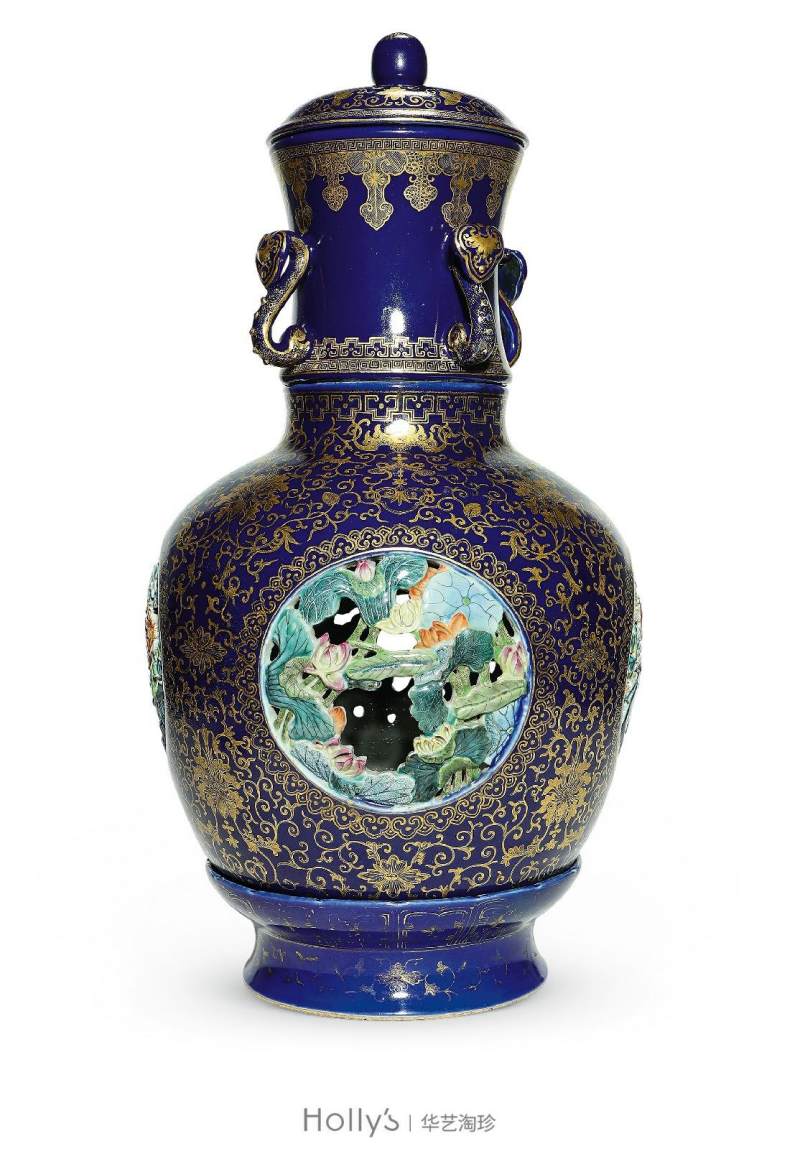 清乾隆 蓝地描金开光镂雕粉彩四季花卉套瓶 - 图54